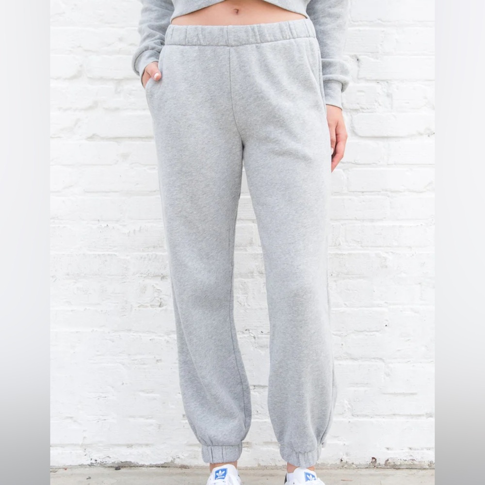 Brandy Melville Rosa Sweatpants